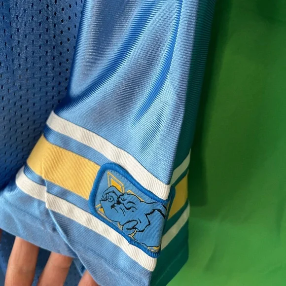 Football jersey, adult size large, light blue with yellow and white trim - Picture 5 of 8